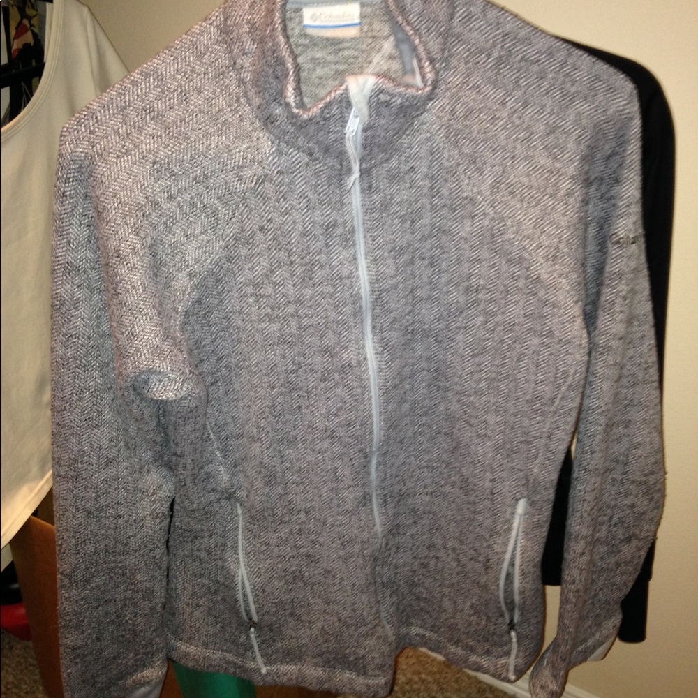 Columbia sweatshirt